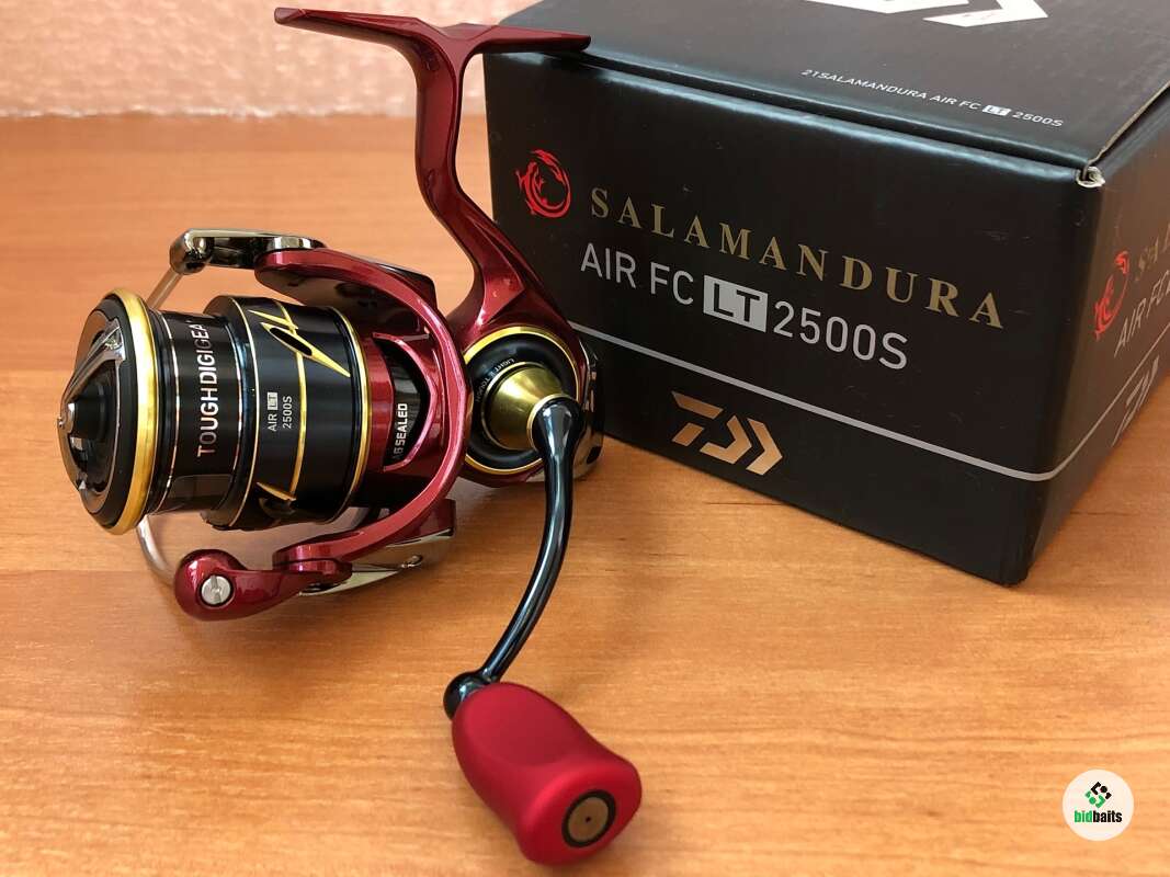 Купить Daiwa 21 Salamandura AIR FC LT2500S 20 Luvias со скидкой по