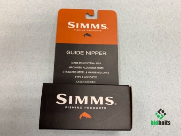 Купить Кусачки для лески Simms Guide Nipper titanium по цене 8040 руб.