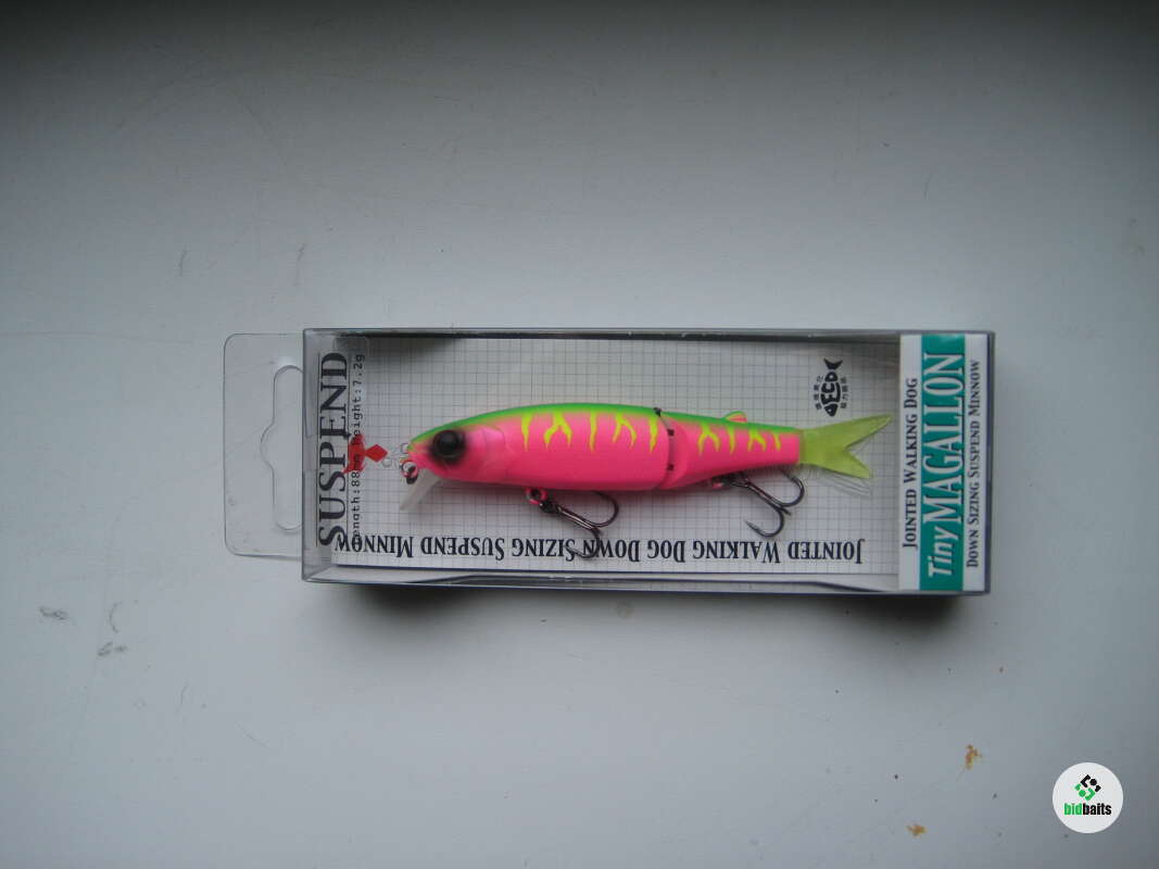 Leurre Jackall Magallon 113SP – Dragon Fruit Tiger – Suspend Articulé 113mm