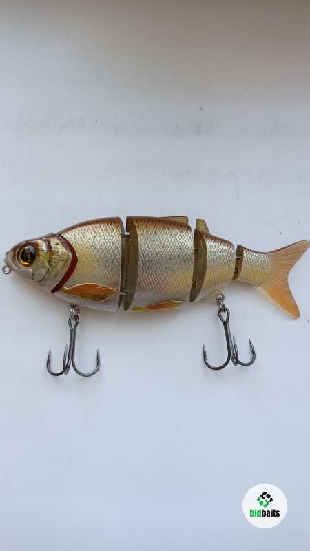 Купить Свимбейт Izumi Shad Alive 145SS по цене 600 руб.