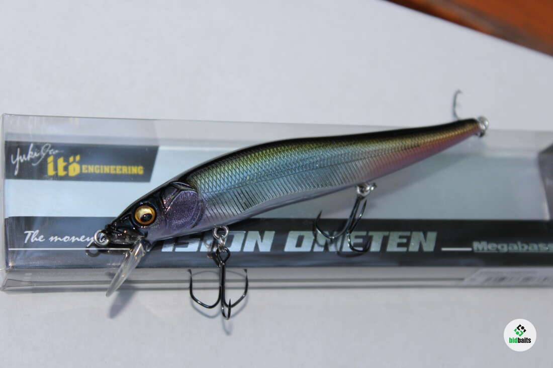 MEGABASS Vision 110 OneTen - Mat Shad - Jerkbait Bass Lure