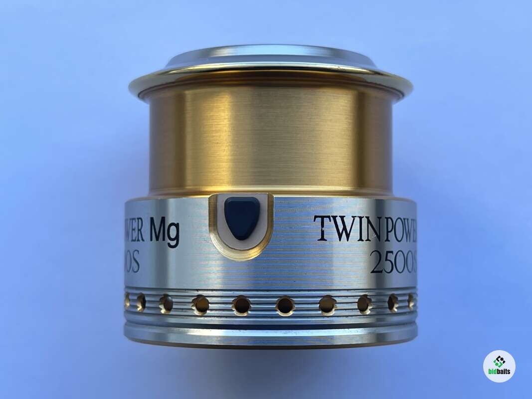 Купить Shimano 06 Twin Power Mg 2500S (JDM) по цене 18000 руб.