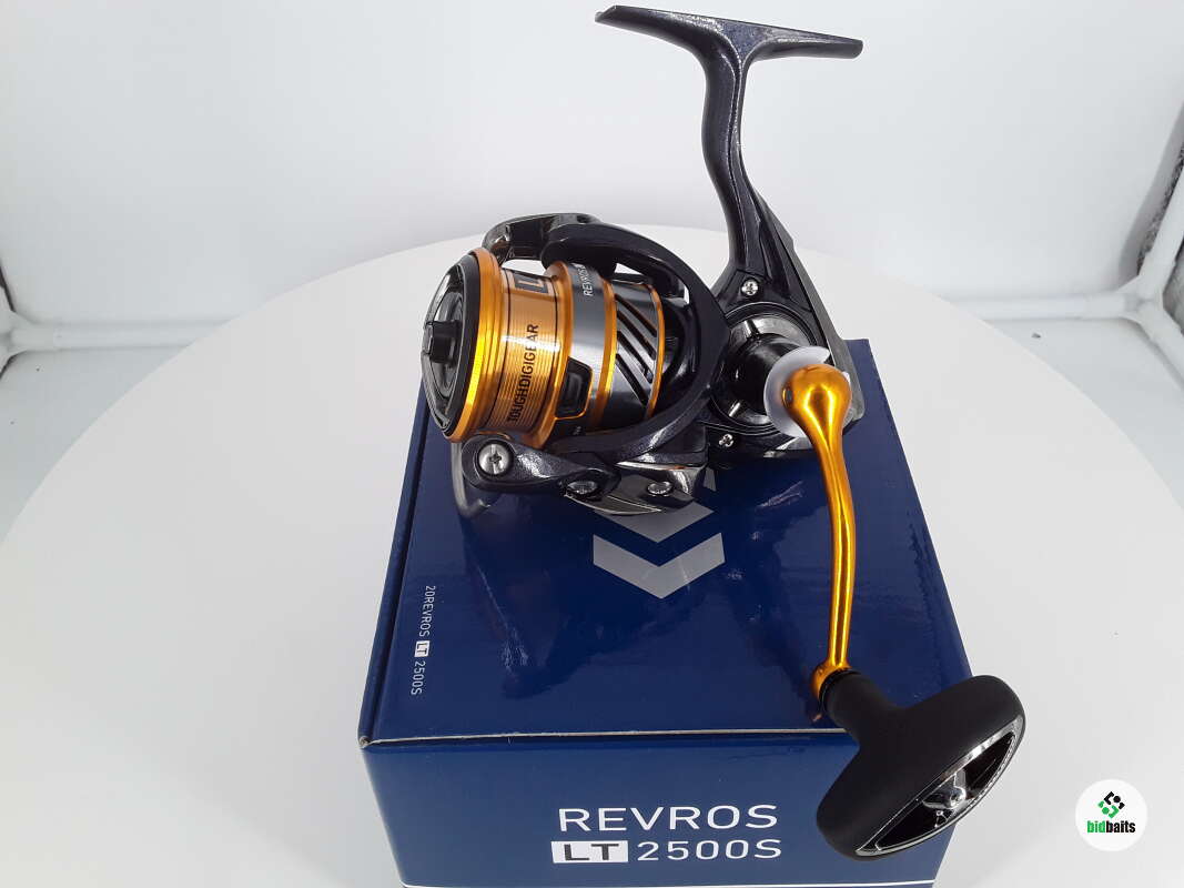 Daiwa 20 REVROS LT 2500S-H Moulinet Spinning Noir ‎00060065 Eau de Mer Neuf