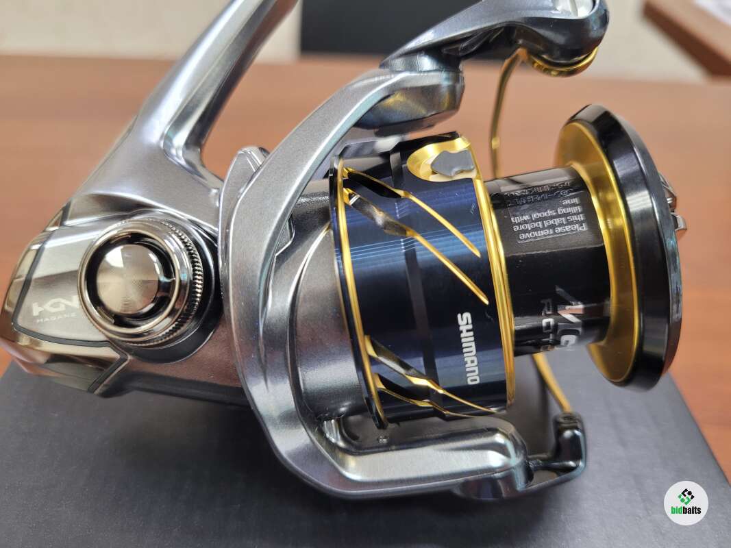 Купить Shimano 16 Vanquish C3000 НОВАЯ по цене 35000 руб.