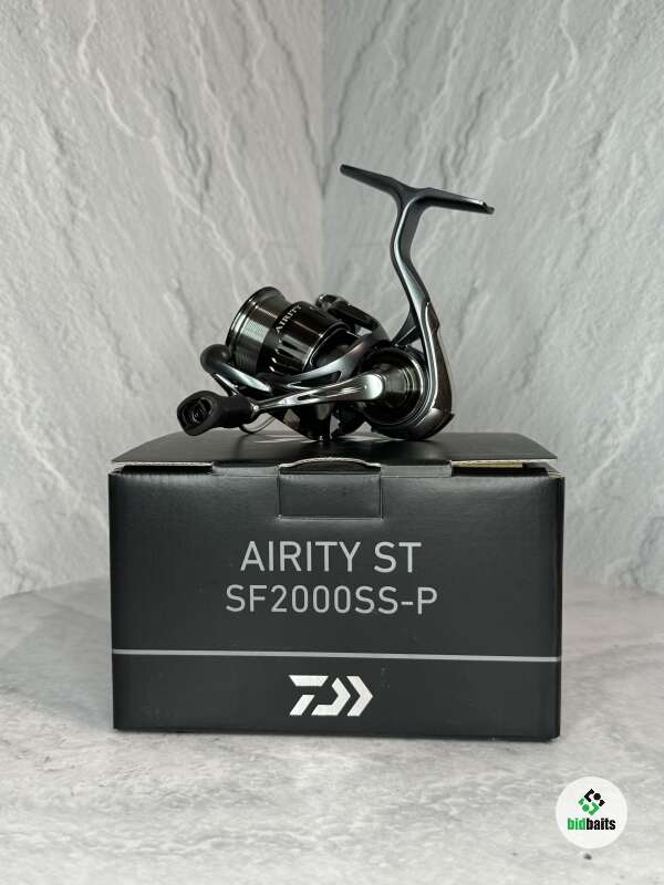 Купить Daiwa 24 Airity ST SF 2000SS-P по цене 43000 руб.